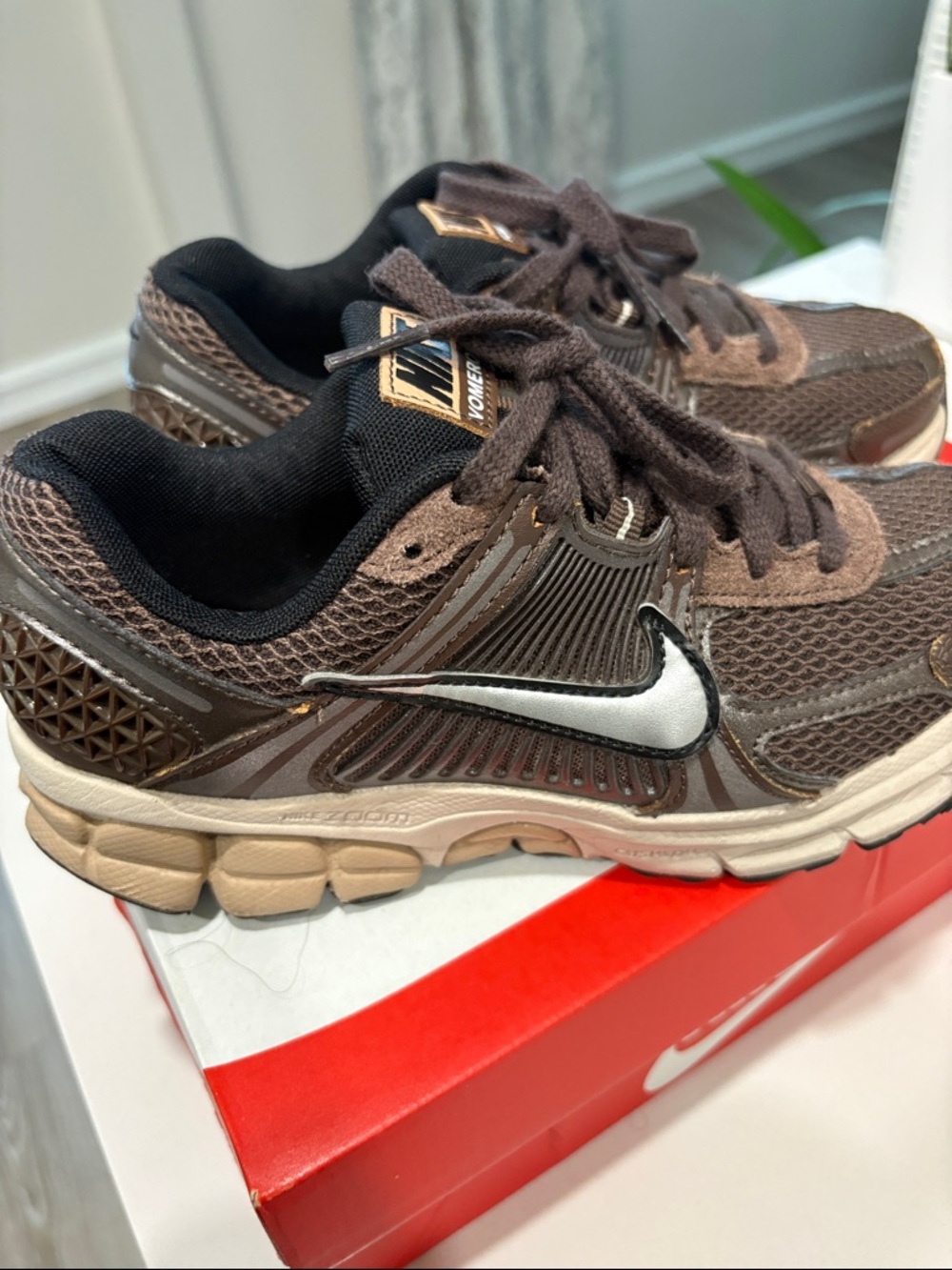 Nike Zoom Vomero 5 - Picture 8 of 12